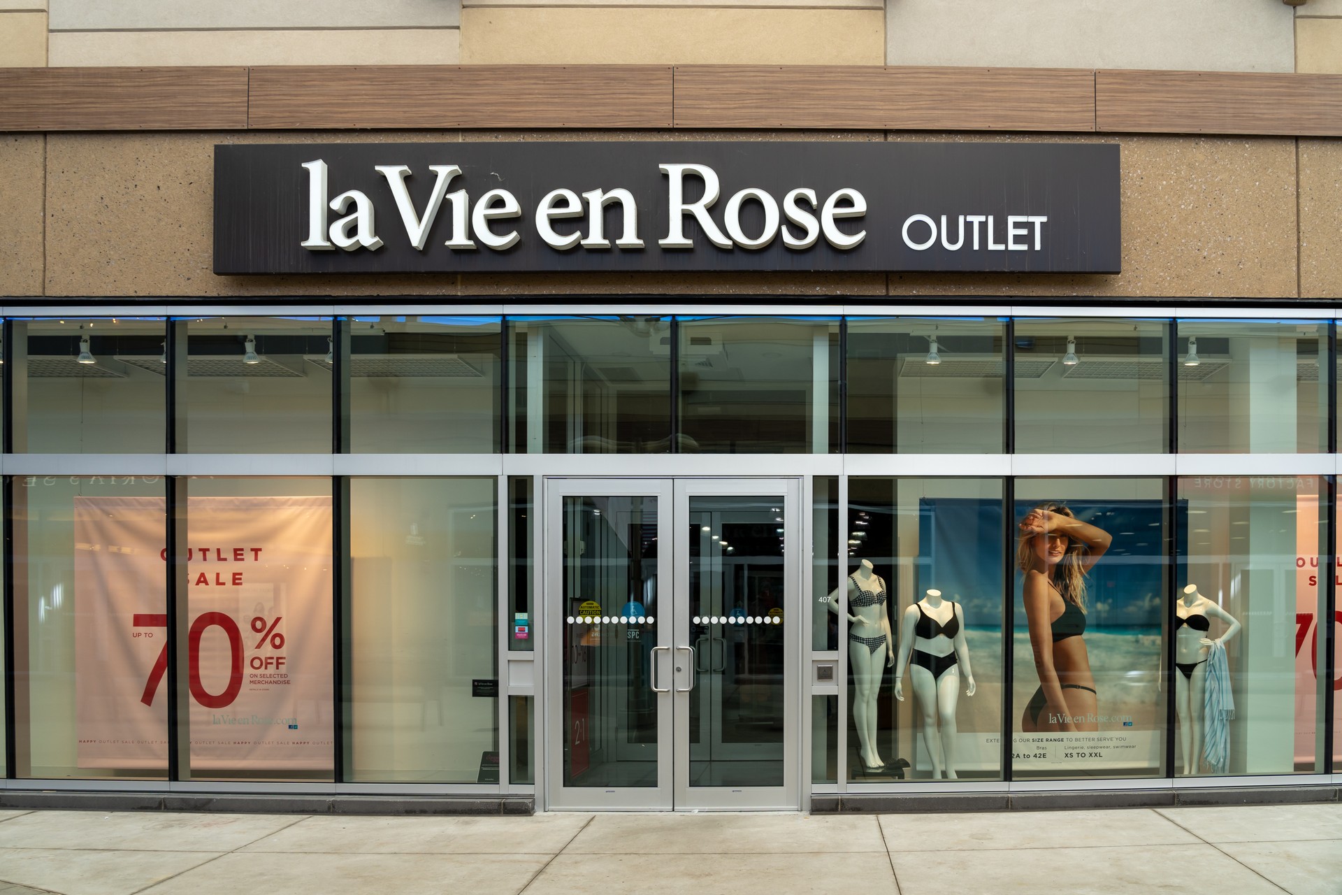 A La Vie en Rose store in Outlet Collection at Niagara, ON, Canada